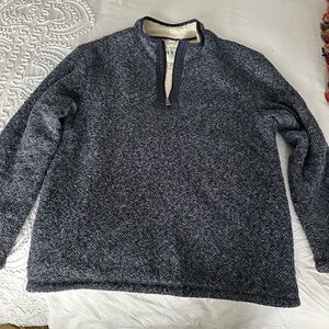 Medium long sleeve pullover top in charcoal.  Orvis men’s.